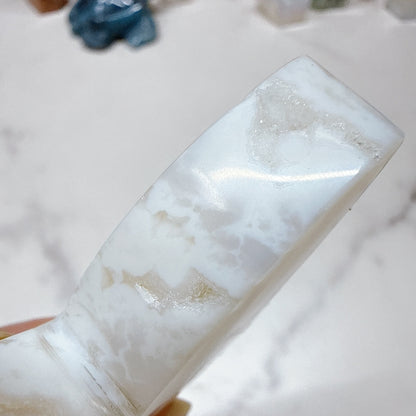 天然石 バタフライ メノウ アゲート 蝶 ちょうちょ｜ありたい自分になれる石